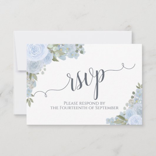 Elegant Dusty Blue Floral Calligraphy Wedding RSVP Kaartje (Voorkant)