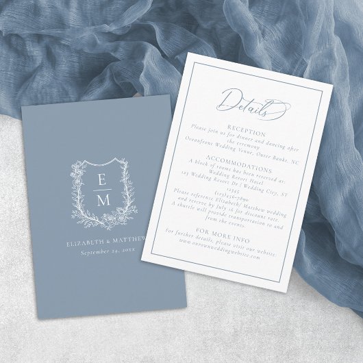 Elegant Dusty Blue Floral Crest bruiloft details Informatiekaartje