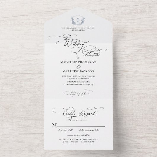 Elegant Dusty Blue Floral Crest Monogram Weddensch All In One Uitnodiging (Binnen)