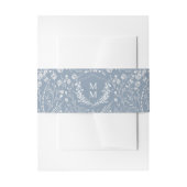 Elegant Dusty Blue Floral Crest Monogram Weddensch Uitnodigingen Wikkel (Voorkant Voorbeeld)