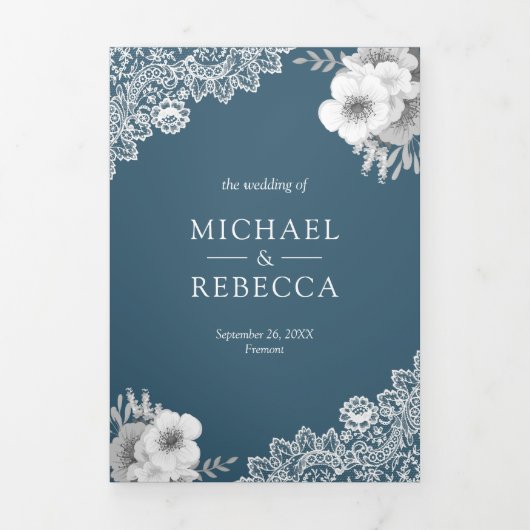 Elegant Dusty Blue Floral Lace bruiloft foto Drieluik Uitnodiging (Cover)