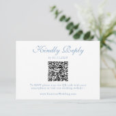 Elegant Dusty Blue Floral QR Code Wedding RSVP  (Staand voorkant)