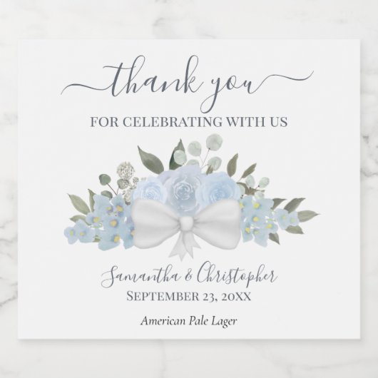 Elegant Dusty Blue Floral Rustic Wedding Bedankt Bier Etiket (Enkel label)