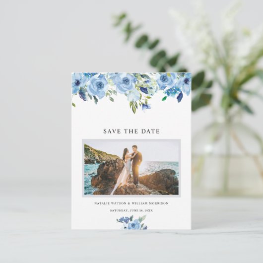 Elegant Dusty Blue Floral Save the Date Briefkaart (Staand voorkant)