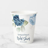Elegant Dusty Blue Floral Script Vrijgezellenfeest Papieren Bekers (Voorkant)