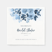 Elegant Dusty Blue Floral Script Vrijgezellenfeest Servet (Voorkant)