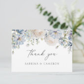 Elegant Dusty Blue Floral Weddenschap Hartelijk da Bedankkaart (Staand voorkant)