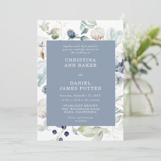 Elegant Dusty Blue Floral Wedding Invitation Kaart (Staand voorkant)
