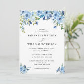 Elegant Dusty Blue Floral Wedding Invitation Kaart (Staand voorkant)