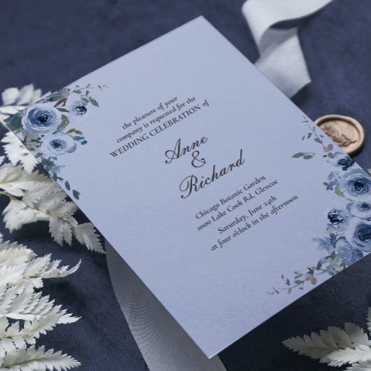 Elegant Dusty Blue Floral Wedding Invitation Kaart