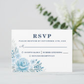 Elegant Dusty Blue Floral Wedding RSVP Card Kaartje (Staand voorkant)