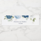 Elegant Dusty Blue Floral Wedding Waterfles Etiket (Enkel label)