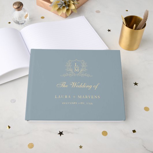 Elegant Dusty Blue & Gold Grest Monogram Wedding Gastenboek (Voorkant open)