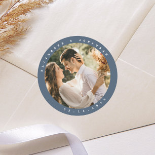 Elegant Dusty Blue Gray Couple Photo Wedding Favor Ronde Sticker
