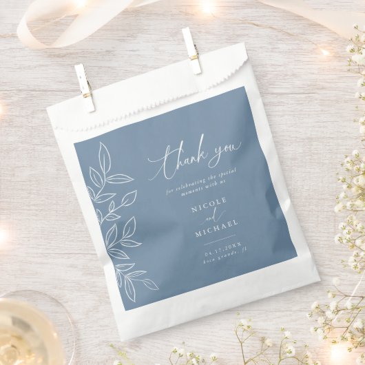 Elegant Dusty Blue Leaves Weddenschap Bedankt Bedankzakje (Geknipt)