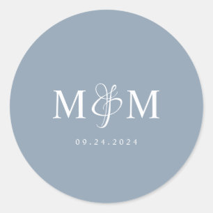 Elegant Dusty Blue Monogram Bruiloft Envelop Seal Ronde Sticker