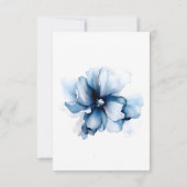 Elegant Dusty Blue Navy Bloemen Bruiloft RSVP Kaartje (Achterkant)