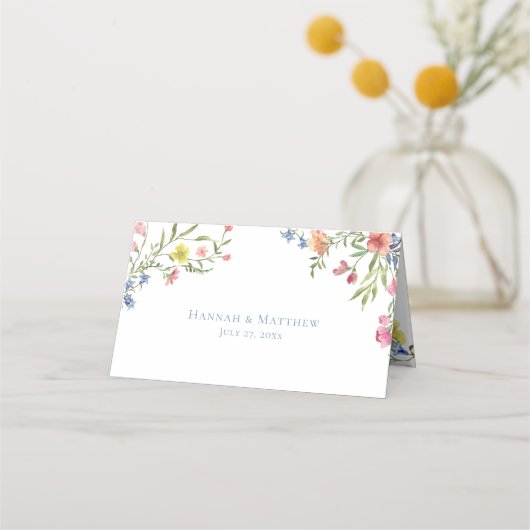 Elegant Dusty Blue Pastel Wildflower Crest Wedding Plaatskaartje (Achterkant)