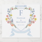 Elegant Dusty Blue Pastel Wildflower Crest Wedding Sparkling Wijnetiket (Enkel label)