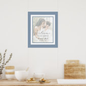 Elegant Dusty Blue Photo Weddenschap Welkomstteken Poster (Keuken)