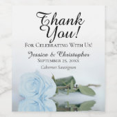 Elegant Dusty Blue Roos Weddenschap Bedankt Wijn Etiket (Enkel label)