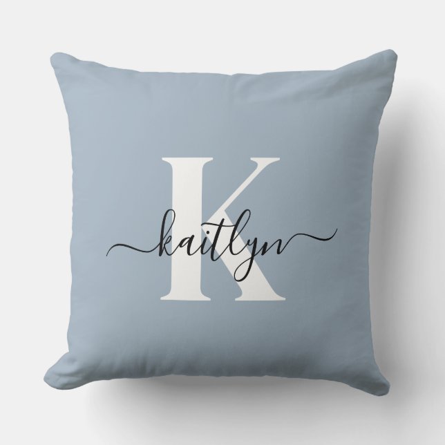Elegant Dusty Blue Script Monogram Kussen (Voorkant)