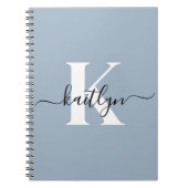 Elegant Dusty Blue Script Monogram Notitieboek (Voorkant)