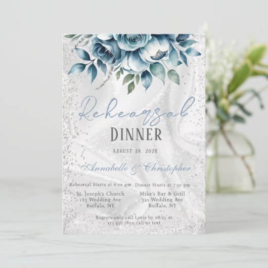 Elegant Dusty Blue Silver Roos repetitiediner Kaart (Staand voorkant)