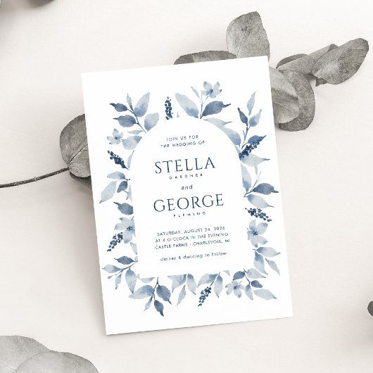 Elegant Dusty Blue Waterverf Floral Arch Wedding Kaart