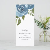 Elegant Dusty Blue Waterverf Floral Wedding Programmakaart (Staand voorkant)