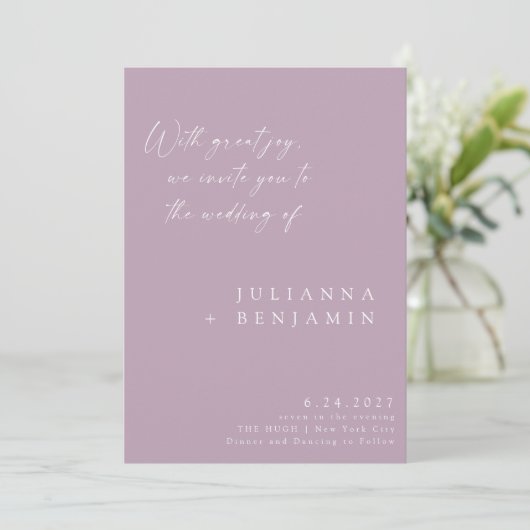 Elegant Dusty Lila Minimalist Chic Script Weddensc Kaart (Staand voorkant)