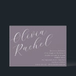 Elegant Dusty Paarse Script Minimal Bat Mitzvah Kaart<br><div class="desc">Nodig uw gasten in stijl uit met deze eigentijdse Bat Mitswa-uitnodiging, met een minimalistische horizontale compositie en elegante scriptkalligrafie in het wit op een stoffige Paarse achtergrond. Het schone, moderne ontwerp straalt sophisticatie uit met behoud van een warme en gastvrije toon. Perfect voor het vieren van deze speciale mijlpaal, deze...</div>