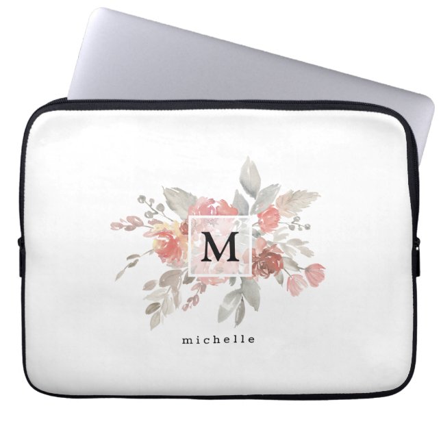 Elegant Dusty Pink Grey Flower Monogram Laptop Sleeve (Voorkant)
