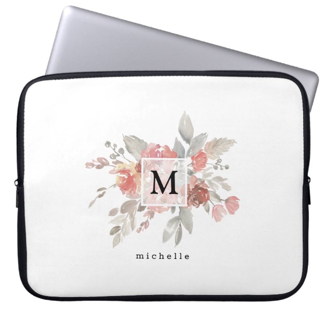 Elegant Dusty Pink Grey Flower Monogram Laptop Sleeve (Voorkant)