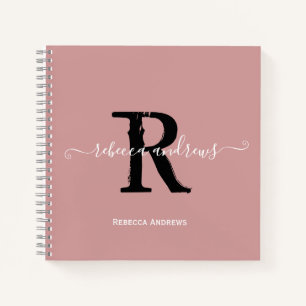 Elegant Dusty Pink Monogram Script Naam Initiaal Notitieboek