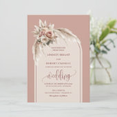 Elegant Dusty Pink Pampas Floral Wedding Invite Kaart (Staand voorkant)