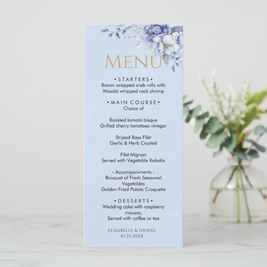 Elegant Dusty Powder Blue Floral Wedding Dinner Menu (Staand voorkant)