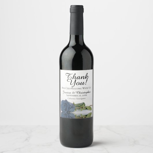 Elegant Dusty Steel Blue Roos Weddenschap Hartelij Wijn Etiket (Voorkant)