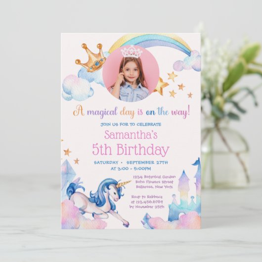 Elegant eenhoorn regenboogdiamanten kroonverjaarda kaart (Staand voorkant)