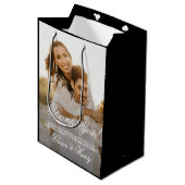 Elegant eenvoudig script bruiloft dank u medium cadeauzakje (Voorkant Gekanteld)