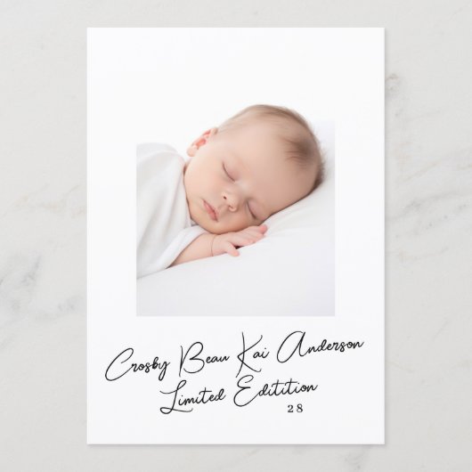 Elegant Eenvoudig Script Foto Baby Geboorte Aankondiging (Voorkant)