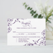 Elegant Eggplant Paarse Scrolls Wedding RSVP Kaartje (Staand voorkant)