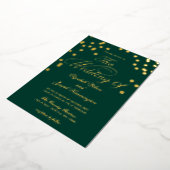 Elegant Emerald Green Gold Confetti Wedding Folie Uitnodiging (Gedraaid)