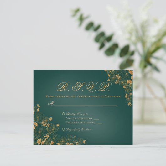 Elegant Emerald Green & Gold Floral Wedding RSVP Briefkaart (Staand voorkant)