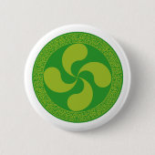 Elegant en stijlvol Baskisch kruis: Lauburu, Ronde Button 5,7 Cm (Voorkant)