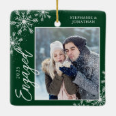 Elegant Engaged kerst Snowflakes Green Keramisch Ornament (Achterkant)