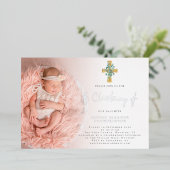Elegant Eucalyptus Cross Foto Christening Real Folie Uitnodiging (Staand Voorkant)