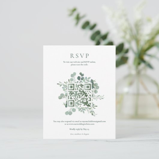 Elegant Eucalyptus Greenery Wedding QR Code RSVP Kaart (Staand voorkant)