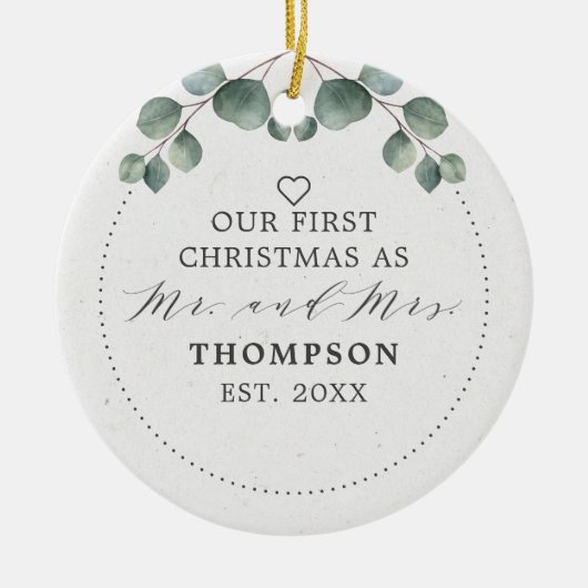Elegant Eucalyptus Mr & Mrs First Kerstmis Keramisch Ornament (Voorkant)