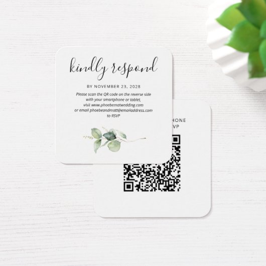 Elegant Eucalyptus QR Code RSVP Enclosure Kaart (Bureau)